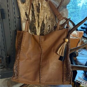 The Sak Lt Brown Moroccan Trim Los Feliz Leather Purse Large Hobo Tote Bag